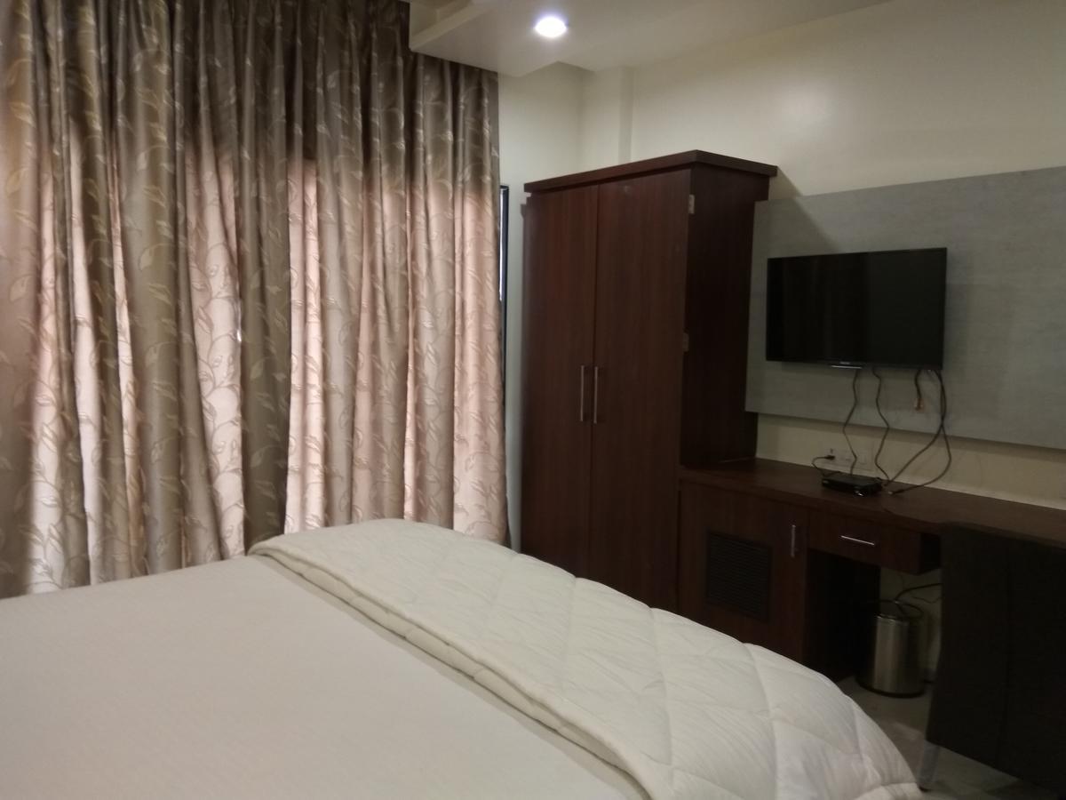 Manasi Inn Satara Luaran gambar
