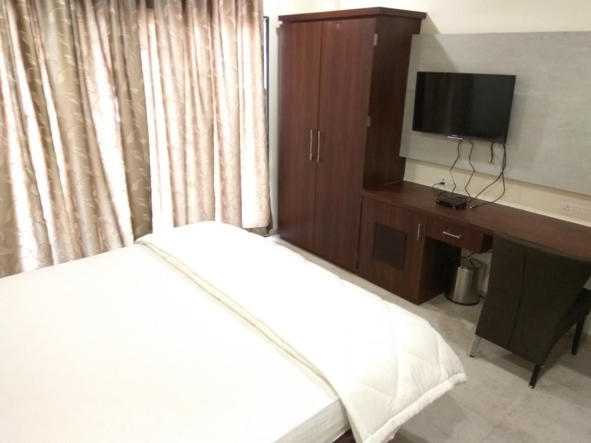 Manasi Inn Satara Luaran gambar